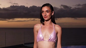 It's Davina's big day! - Jacquie et Michel TV