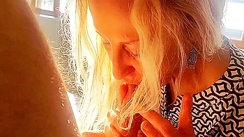 Amateur Blonde Mature Wife Enjoys Morning Sex