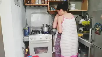Ella esta enojada, pero tuvimos sexo en la cocina!!!