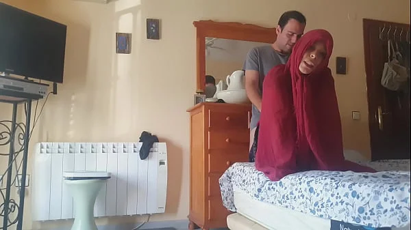Colegiala musulmana mamada y follada