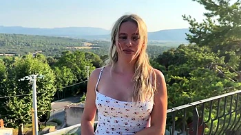 William finds solace - Jacquie et Michel TV