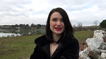 Abby teleports to the other side of the screen! - Jacquie et Michel TV