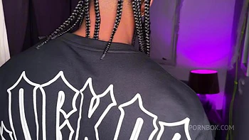 Me pido a Amirah Adara de regalo de halloween y me la follo bien