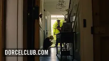 Instant pleasure in the stairs with busty MILF Alexis Fawx