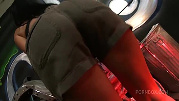 Pretty Brunette India Summer Squirts As She Gets Fucked