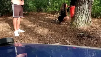 Real Amateur WIFE getting a FACIAL of a STRANGER in a PUBLIC RISKY PLACE ( CUCKOLD BOY WATCHING)