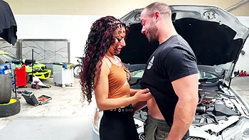 Melissa, sodomized in a garage! - Jacquie et Michel TV