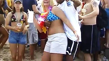 Hot chicks reveal their amazing tits: Big Tits, Amateur  Outdoor Porn