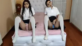 Clases de Sexo a mis Hijastras Hermosas Que Recién Llegan de La Escuela