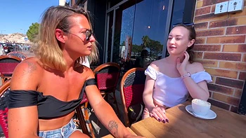 Chloé, 29 years old, from Hyères! - Jacquie et Michel TV