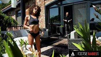 FOOTSIE BABES - Curly Latina Geisha Kyd Stretches Into a Steamy Footjob Fuck: Porn