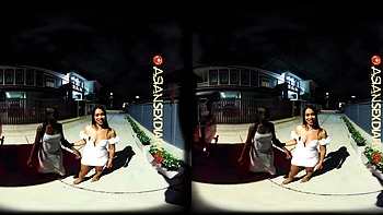 Tuktuk Ride With Two Hot Chicks In Bangkok