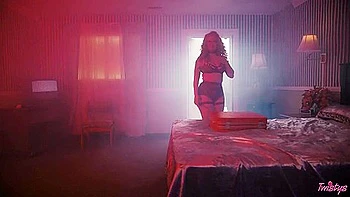 Emma Magnolias Fiery Whispers Of Solitude In A Passionate Hotel Escape