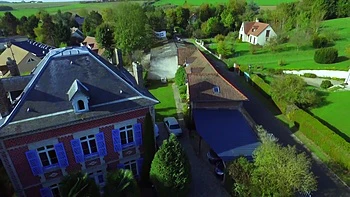 When Sandrillon gets down on all fours... - Jacquie et Michel TV