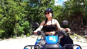 Bjoob: Blowjob, Doggy  Cowgirl Porn