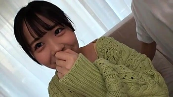 童顔美巨乳美女が愛撫でキュートに恥じらい健気にフェラやパイズリ