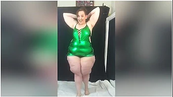 Shiny Outfit Try On