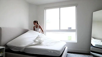 Caroline Zalog Making The Bed Onlyfans Video