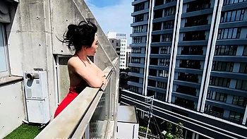 Omege japanese girl with big boobs on cams