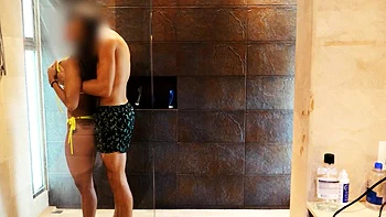 SUPER HOT Venezuelan MODEL Gets Fucked In The Jacuzzi &