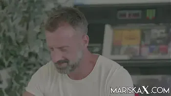 MARISKAX Zaawaadi gets nailed while visiting a cafe