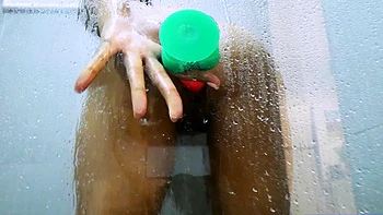 Big ass Thai MILF screams with hard fuck