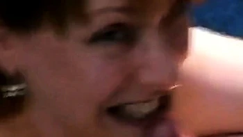 Jacuzzi Blowjob with a Mature Amateur