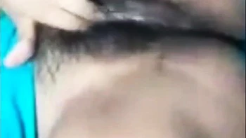 Telugu girl Sugandha Choppari showing her puku to her bf