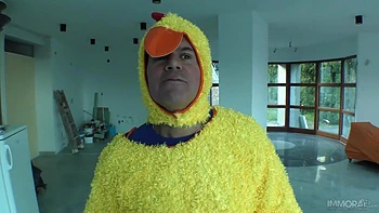 18-Year-Old Mary Monroe Gets An Anal Creampie in POV