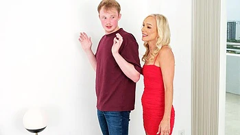 Gorgeous dick-riding session with a hot blonde chick Bella Bare