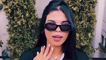 Outdoor no nude posing session with a hot curvy brunette