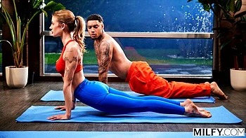 Sweet and intensive pound in the cowgirl pose with a hot Barbie Feels