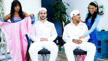 Swappz Singles featuring Claire Black and Jade Greene's blowjob smut