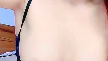 Omege japanese girl with big boobs on cams