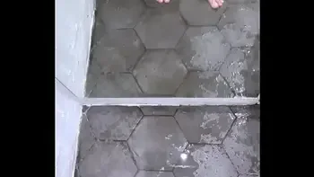 she powerful squirting on the mirror, a crazy slut with big tits