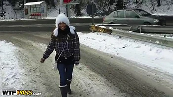 GF strip tease in a public place