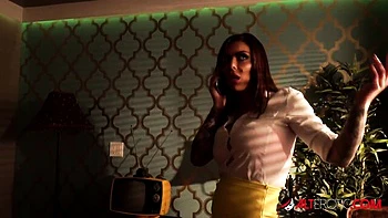 Watch stunner Sascha Ink's smut