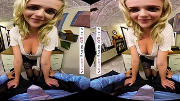 Boss woman Mia Malkova pulls out all her tricks to ensure her best employee stays with her company