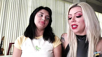 Well-made Leda Lotharia - amateur handjob clip - Finishes The Job