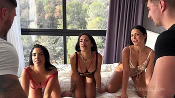 Orgia En El Hotel!! Jovencitas No Se Quieren Ir Del Hotel Y Nos Quieren Pagar Haciendo Una Orgia