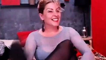 Russian MILF Shows Her Sexy Soles on Webcam