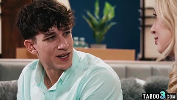 Lexi Lore In Conservative 18yo Lexi Finds A Loophole