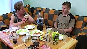 Blowjob and hard fuck after breakfast for a granny: Doggy, Missonary  Amateur Porn