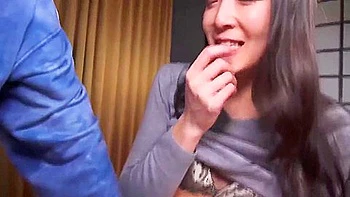 Picking Up A Beautiful Woman: I Am A Little Older Than Your Usual... Is That Ok? 2