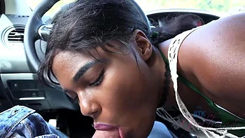 You and Yara Skye tour Hawaii for a bit before sucking and fucking in the car: Porn