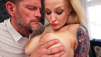 Looking-good Kayla Green at natural tits sex