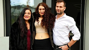 Christina Santes and Fiona Sweetyx are enjoying this big shared cock