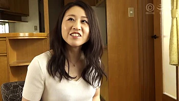 0010972_大開脚 美女 エッチなどが含まれている