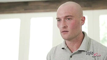 Pleasing Skylar's missionary sex