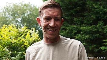 Impressive missionary pose fuck with a busty ebony Yasmina Khan